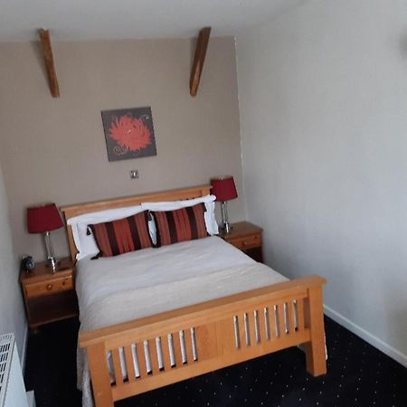 The Conigre Hotell Melksham Eksteriør bilde