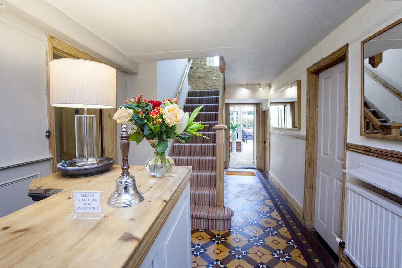 The Conigre Hotell Melksham Eksteriør bilde