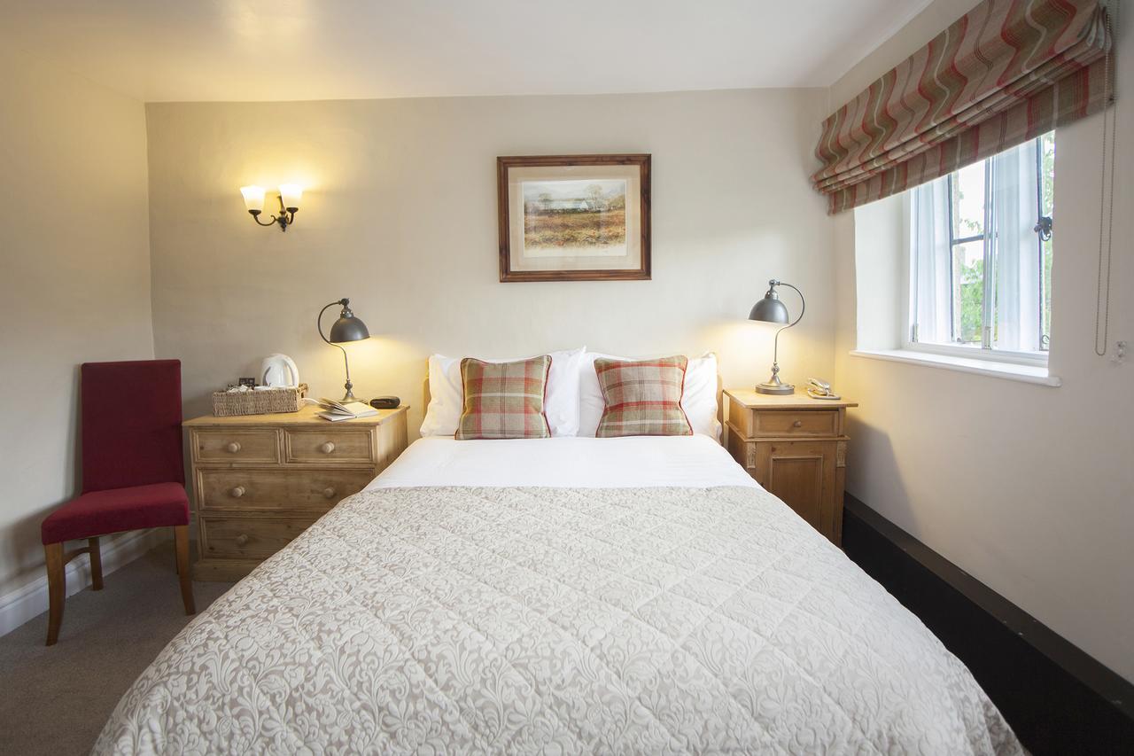 The Conigre Hotell Melksham Eksteriør bilde