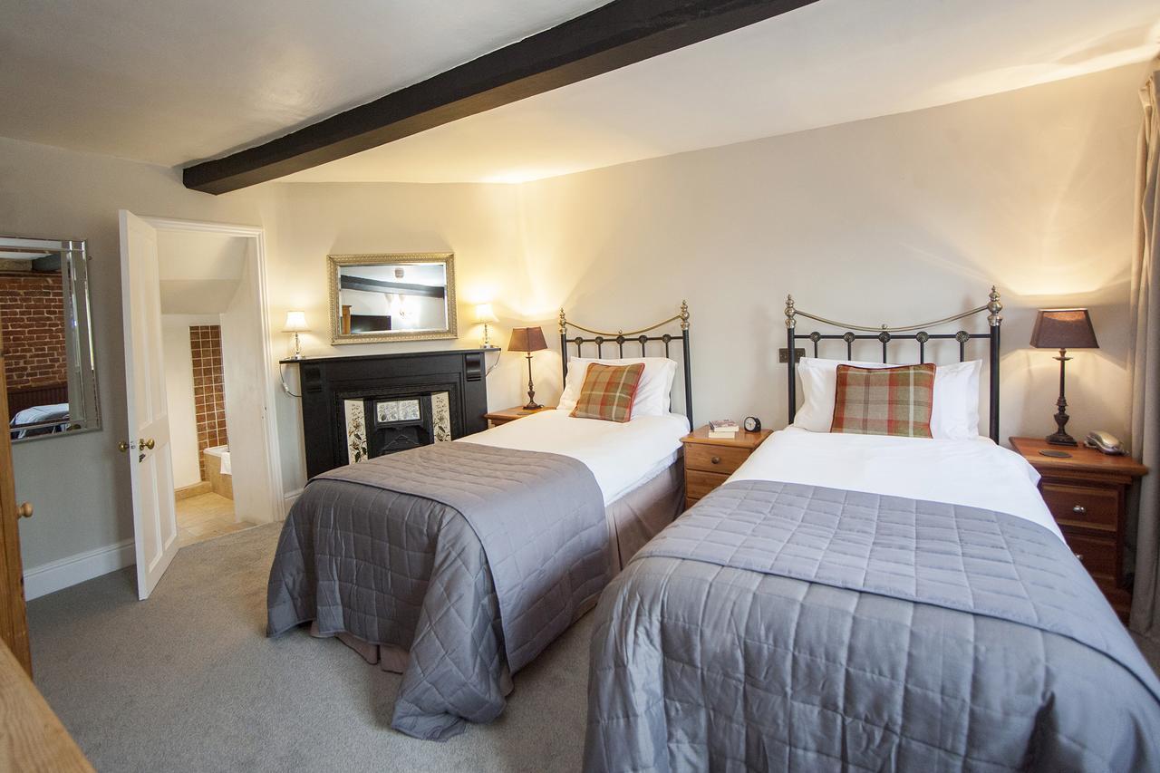 The Conigre Hotell Melksham Eksteriør bilde