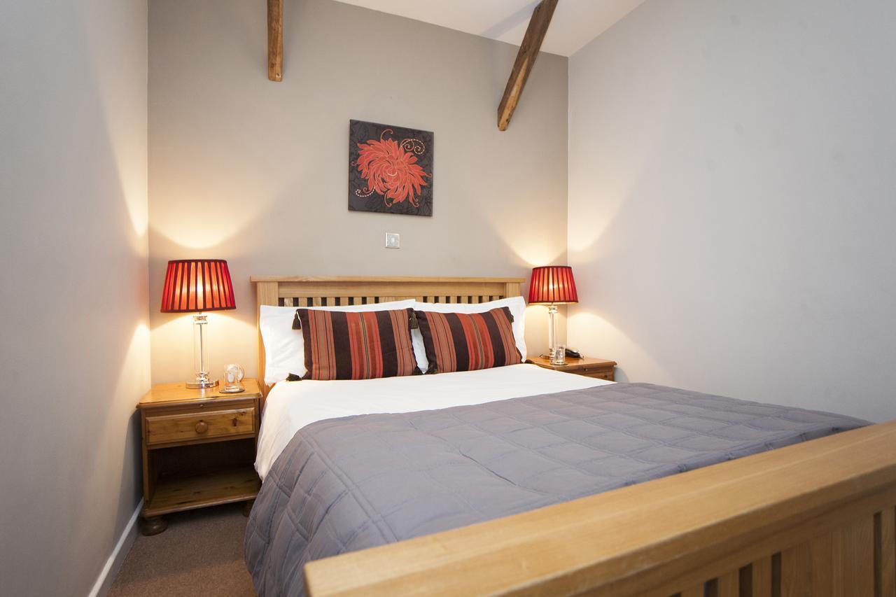 The Conigre Hotell Melksham Eksteriør bilde